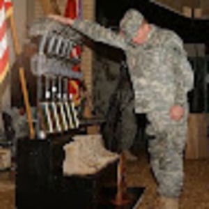 Meet your Posher, Avie